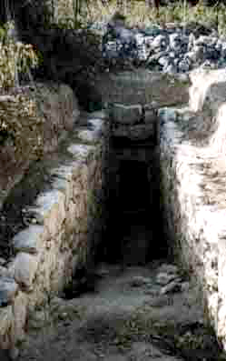 [EXTERNAL SHOT OF A THOLOS TOMB IN CRETE, AS TAKEN BY JIM MCPHERSON, 1996]